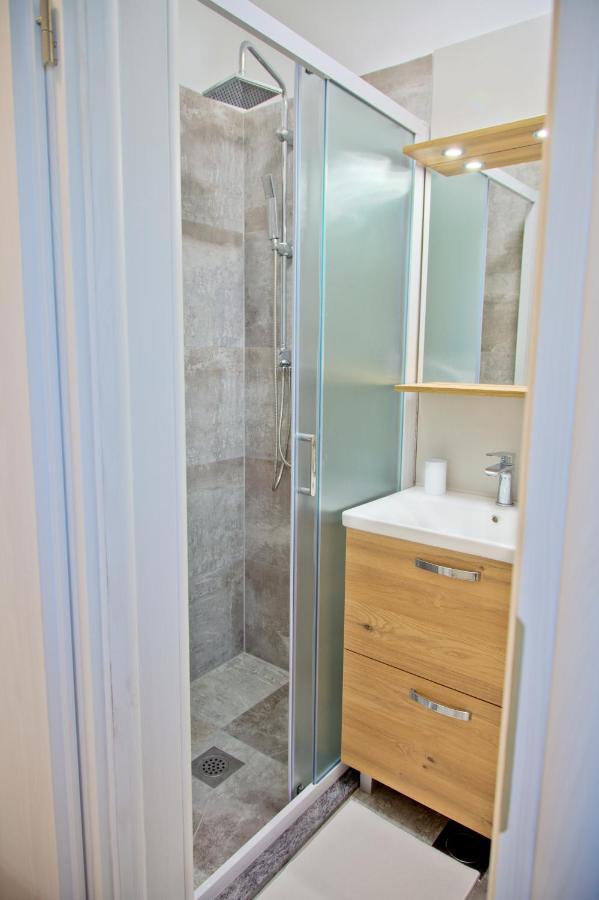 Apartment Karolina - Green Oasis Pula Extérieur photo