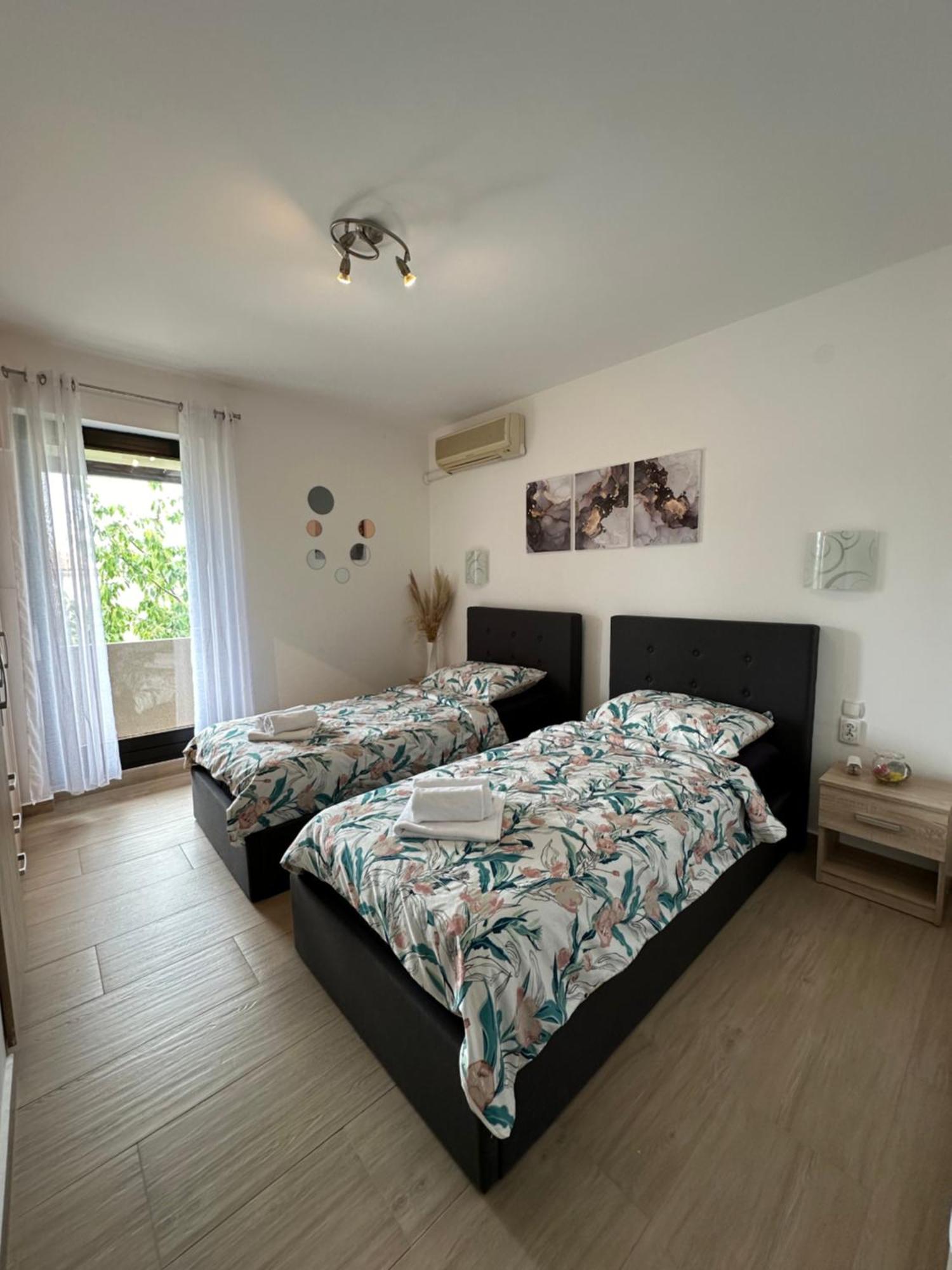 Apartment Karolina - Green Oasis Pula Extérieur photo